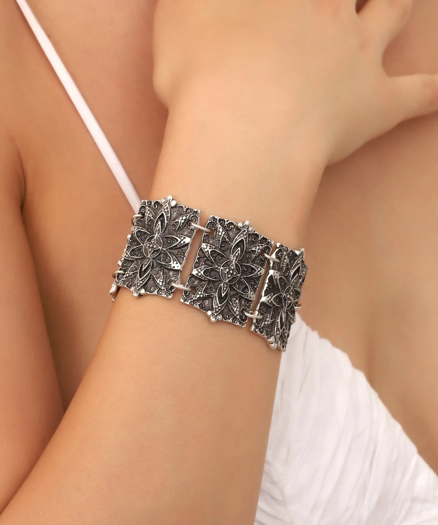 Silver Plated Textured Bracelet